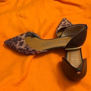 Like new hardly worn size 8 Sam & Libby CLASSY flats (cheetah print black gold)